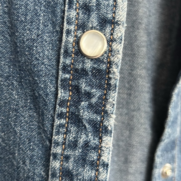 Levi's Dark Blue Denim Shirt with Colorful Patches - Picture 12 of 12